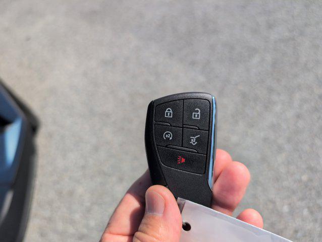 used 2025 Chevrolet Traverse car, priced at $35,990