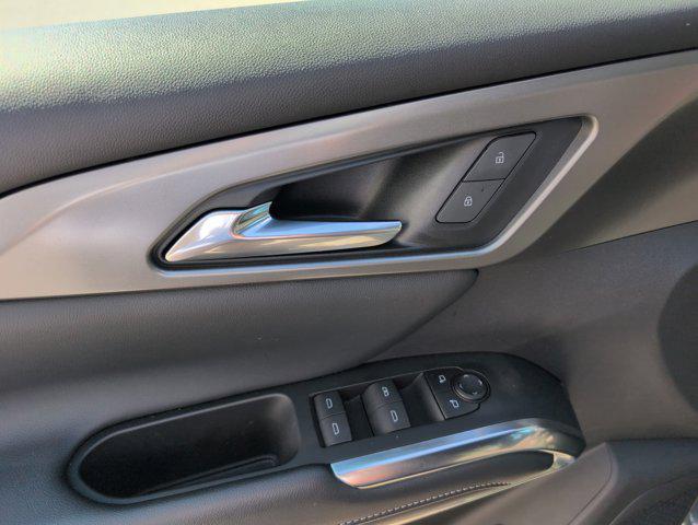 used 2025 Chevrolet Traverse car, priced at $35,990