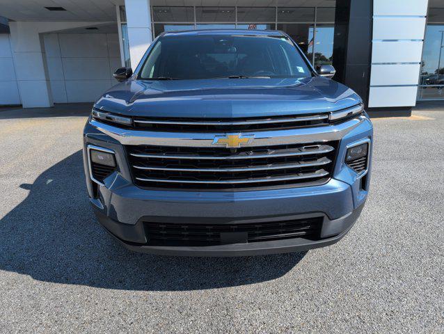 used 2025 Chevrolet Traverse car, priced at $35,990