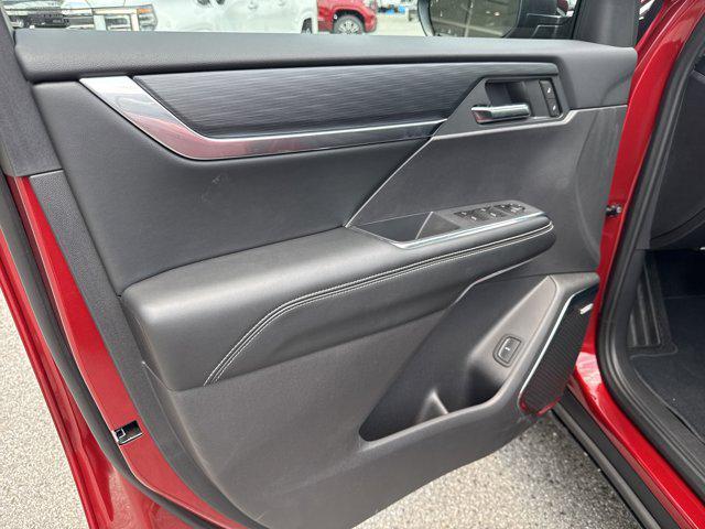 new 2025 GMC Acadia car, priced at $46,615