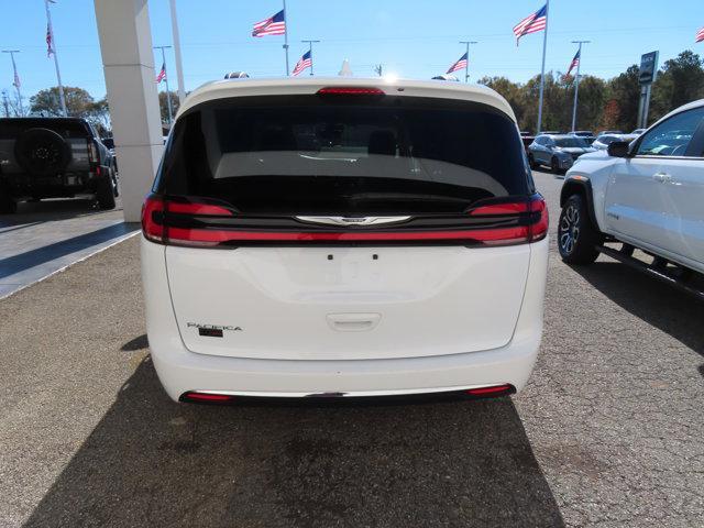 used 2022 Chrysler Pacifica car, priced at $25,890