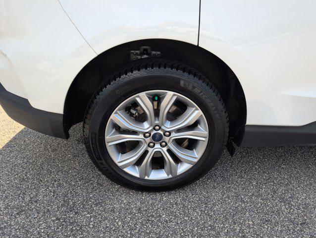 used 2022 Ford Edge car, priced at $23,990