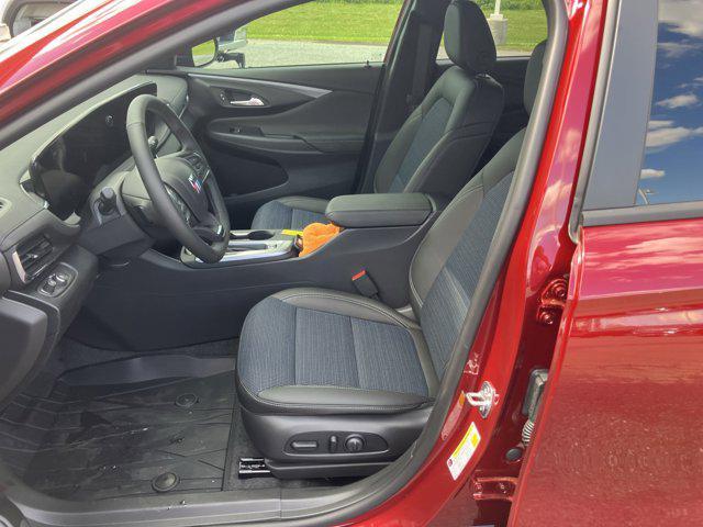 new 2025 Buick Envista car, priced at $26,535