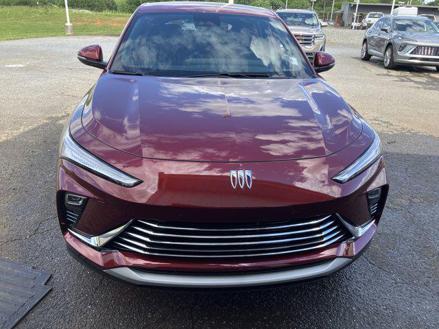 new 2025 Buick Envista car, priced at $26,535