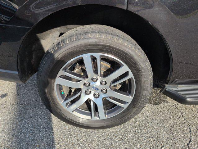 used 2024 Ford Expedition car, priced at $49,990
