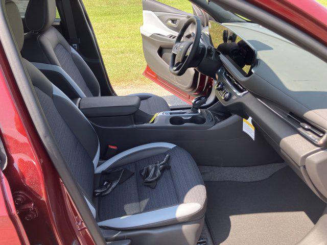 new 2025 Buick Envista car, priced at $25,680