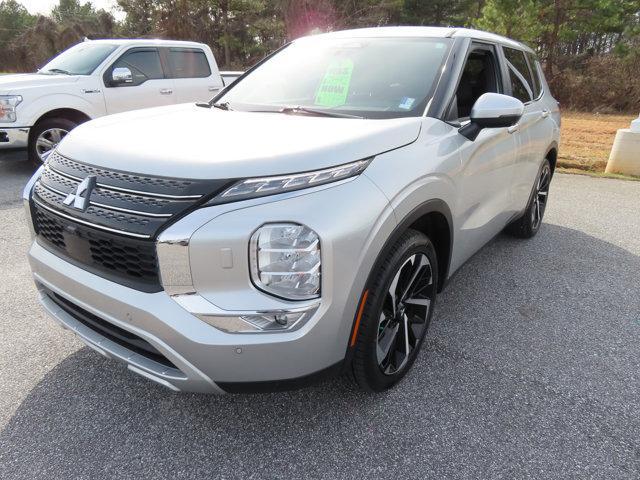 used 2024 Mitsubishi Outlander car, priced at $25,990