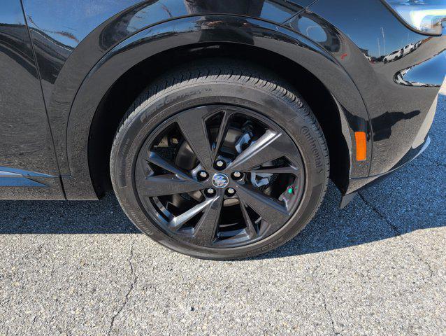 used 2023 Buick Envision car, priced at $29,990