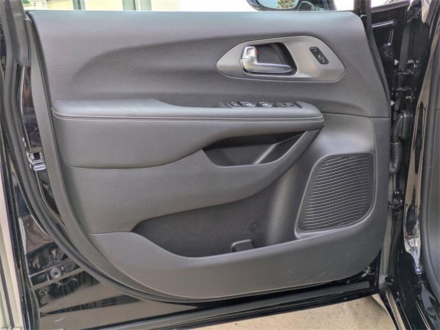 new 2026 Chrysler Pacifica car, priced at $41,923