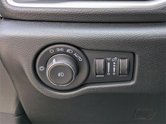 new 2026 Chrysler Pacifica car, priced at $41,923