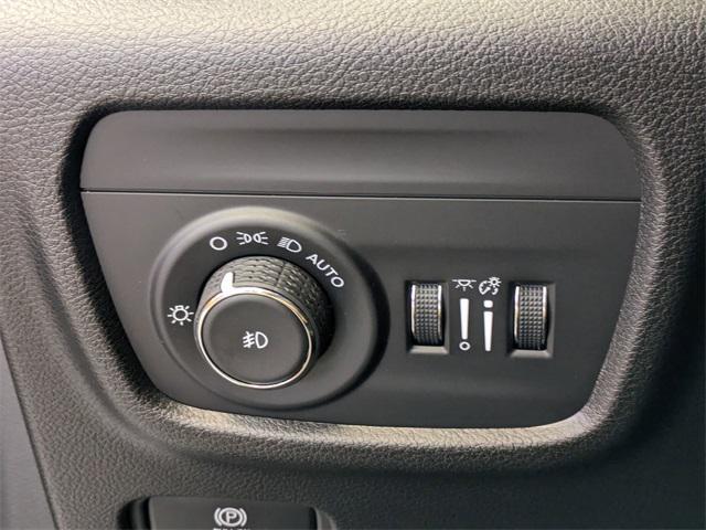 new 2025 Jeep Grand Cherokee car, priced at $45,931