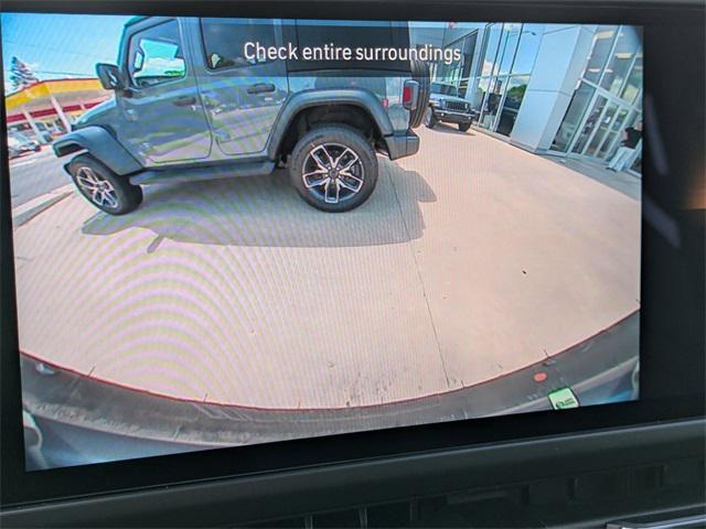 new 2025 Jeep Wrangler car, priced at $46,996