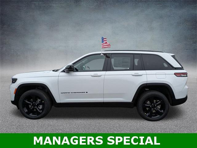 new 2025 Jeep Grand Cherokee car, priced at $43,321