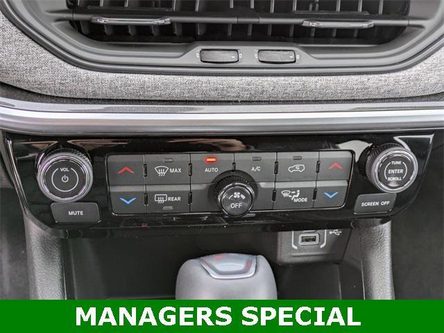 new 2025 Jeep Compass car, priced at $26,885