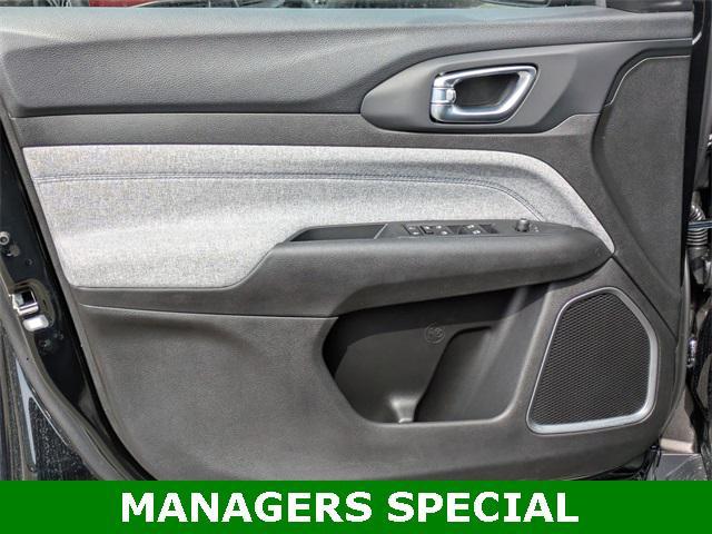 new 2025 Jeep Compass car, priced at $26,885