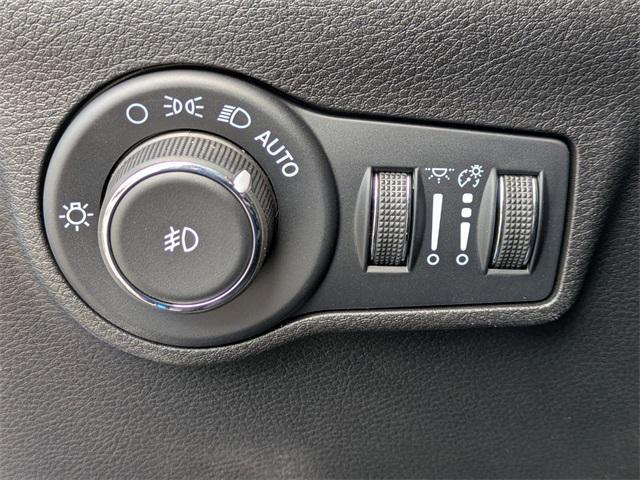 new 2025 Jeep Compass car, priced at $28,272