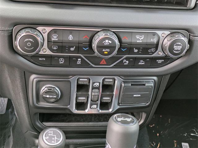 new 2025 Jeep Wrangler car, priced at $52,733
