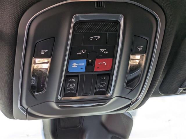new 2025 Jeep Grand Cherokee car, priced at $39,886