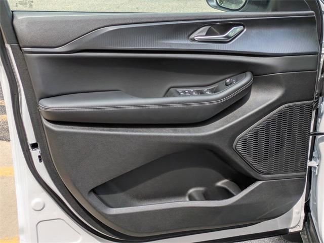 new 2025 Jeep Grand Cherokee car, priced at $39,886