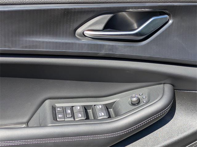 new 2025 Jeep Grand Cherokee L car, priced at $40,231