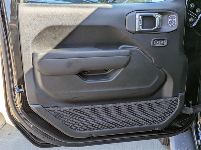 new 2025 Jeep Wrangler car, priced at $46,471