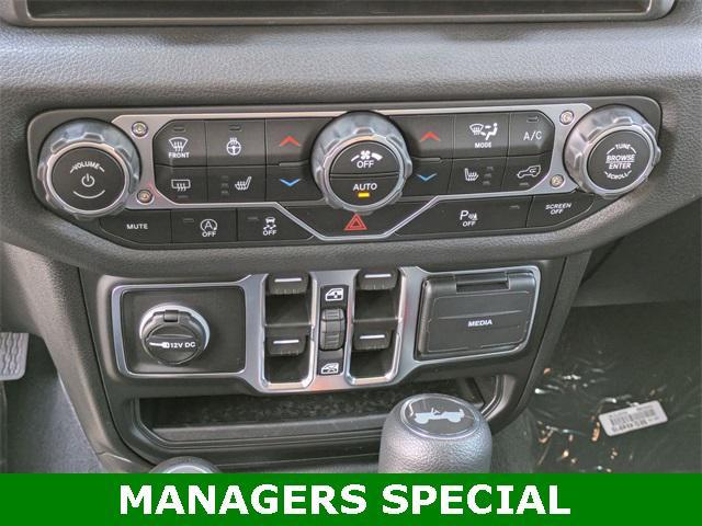 new 2025 Jeep Wrangler car, priced at $42,934