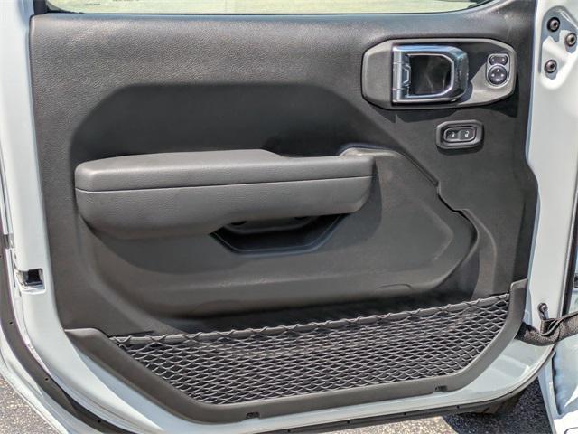 new 2025 Jeep Wrangler car, priced at $46,390