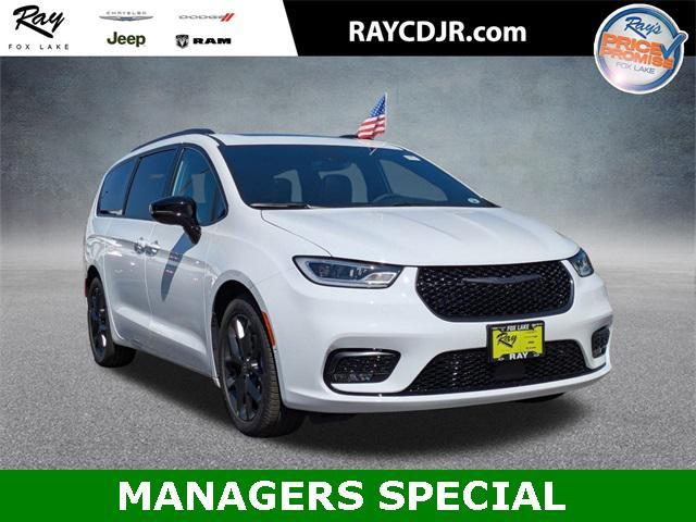 new 2026 Chrysler Pacifica car, priced at $48,453