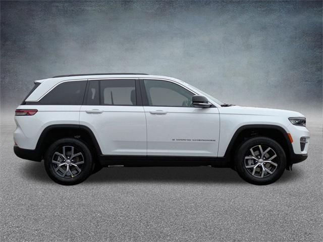 new 2025 Jeep Grand Cherokee car, priced at $44,455