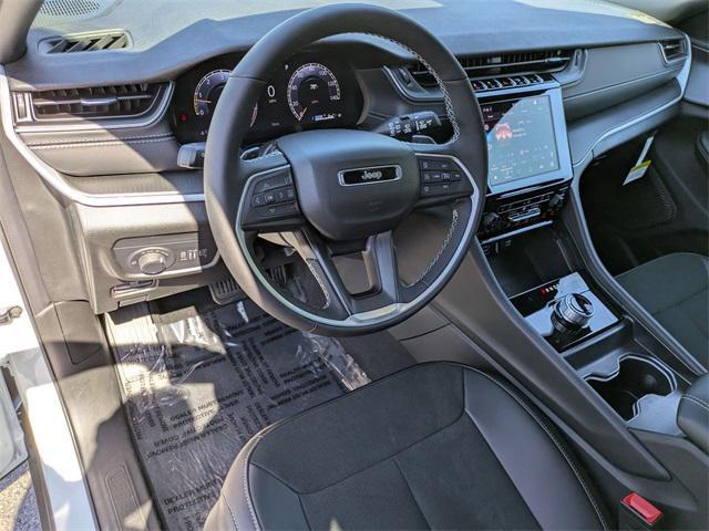 new 2025 Jeep Grand Cherokee car, priced at $42,137