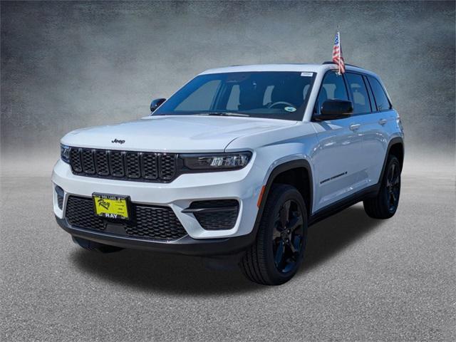 new 2025 Jeep Grand Cherokee car, priced at $42,137