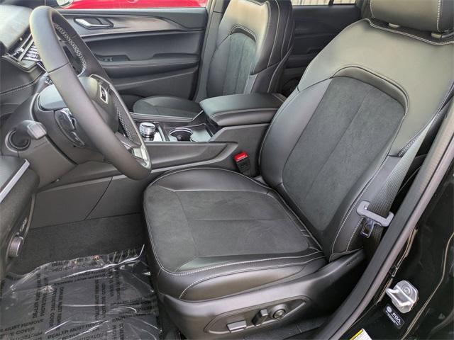 new 2025 Jeep Grand Cherokee car, priced at $42,655