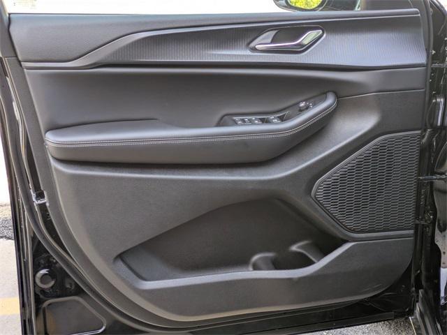 new 2025 Jeep Grand Cherokee car, priced at $42,655