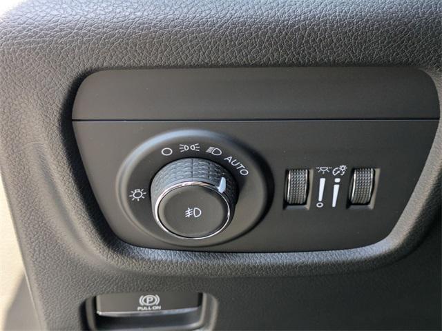 new 2025 Jeep Grand Cherokee car, priced at $51,279