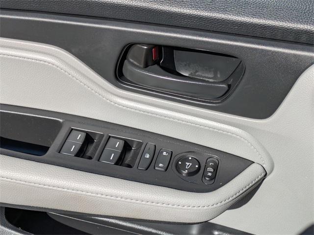 used 2021 Honda Odyssey car, priced at $25,499