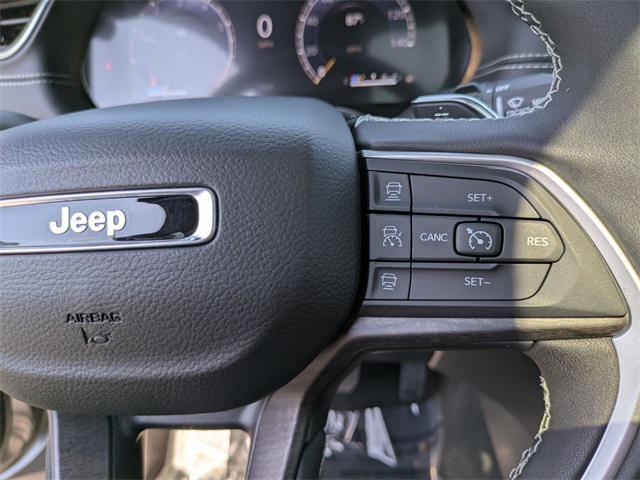 new 2025 Jeep Grand Cherokee car, priced at $48,681