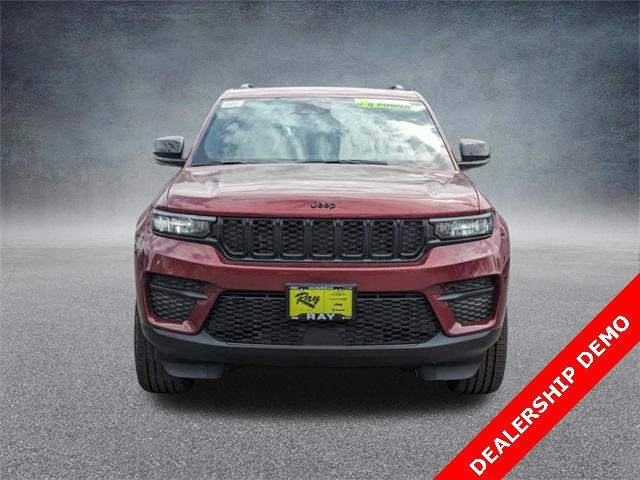 new 2024 Jeep Grand Cherokee car, priced at $40,758