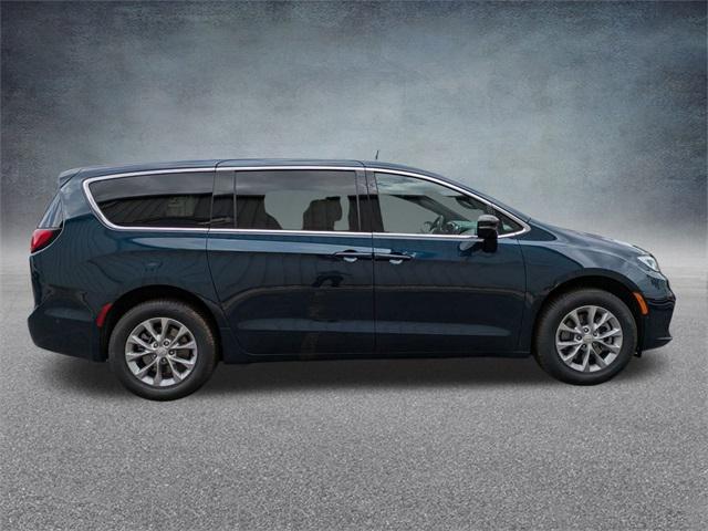 new 2025 Chrysler Pacifica car, priced at $48,436
