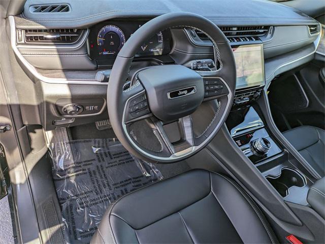 new 2025 Jeep Grand Cherokee car, priced at $48,725