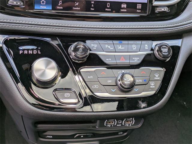 new 2025 Chrysler Pacifica car, priced at $48,929