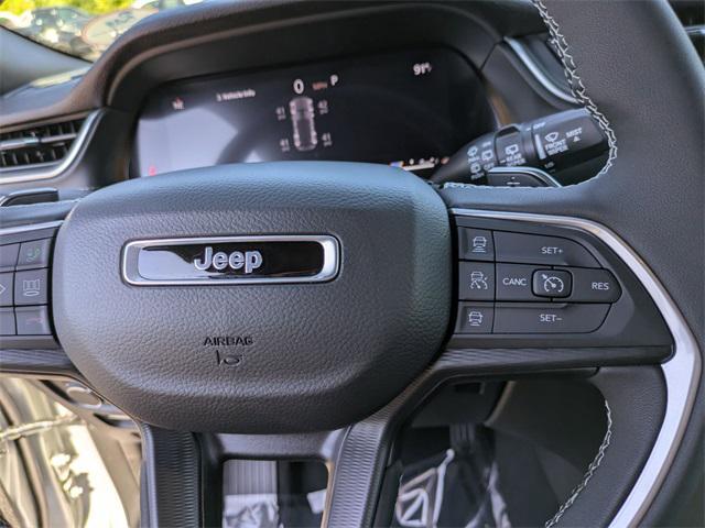new 2025 Jeep Grand Cherokee car, priced at $41,530