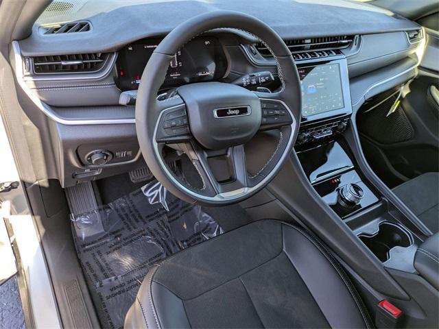new 2025 Jeep Grand Cherokee car, priced at $41,530