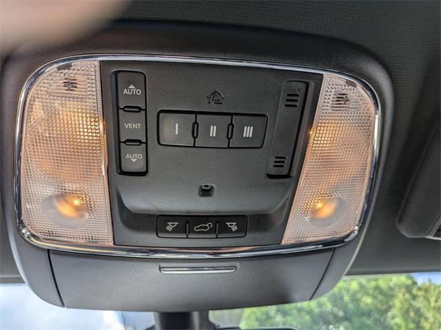 used 2015 Jeep Grand Cherokee car, priced at $15,799