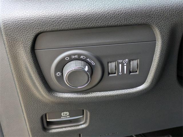 new 2025 Jeep Grand Cherokee car, priced at $38,345