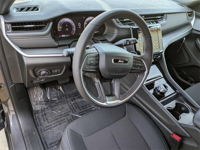 new 2025 Jeep Grand Cherokee car, priced at $38,345