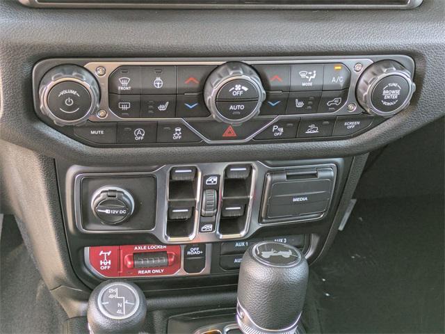 new 2025 Jeep Wrangler car, priced at $47,780