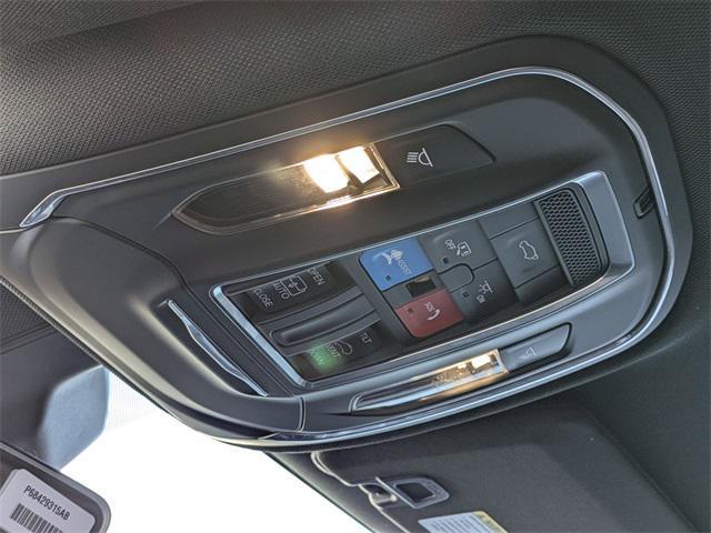 new 2025 Jeep Grand Cherokee car, priced at $40,962