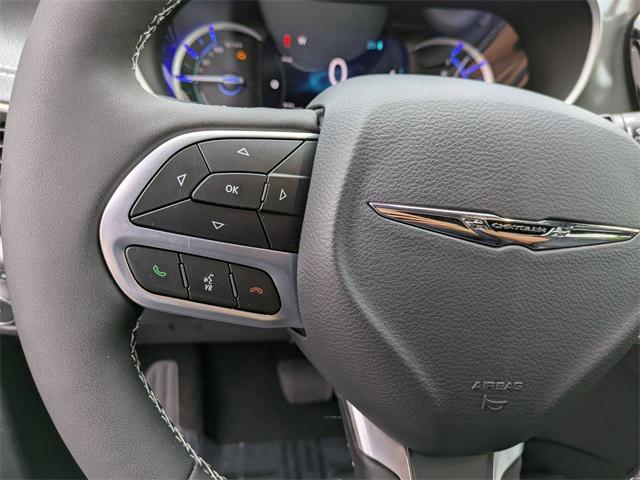 new 2025 Chrysler Pacifica Hybrid car, priced at $45,974