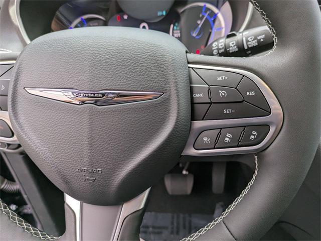 new 2025 Chrysler Pacifica Hybrid car, priced at $45,974