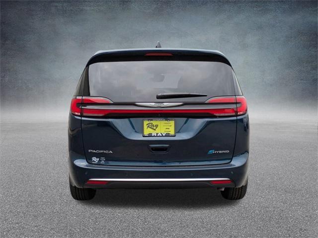 new 2025 Chrysler Pacifica Hybrid car, priced at $45,974